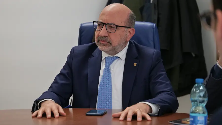 Sanità, Latronico alla Mediterranea School: “Serve un modello più integrato e sostenibile”